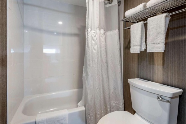 Somerset Lofts image 20